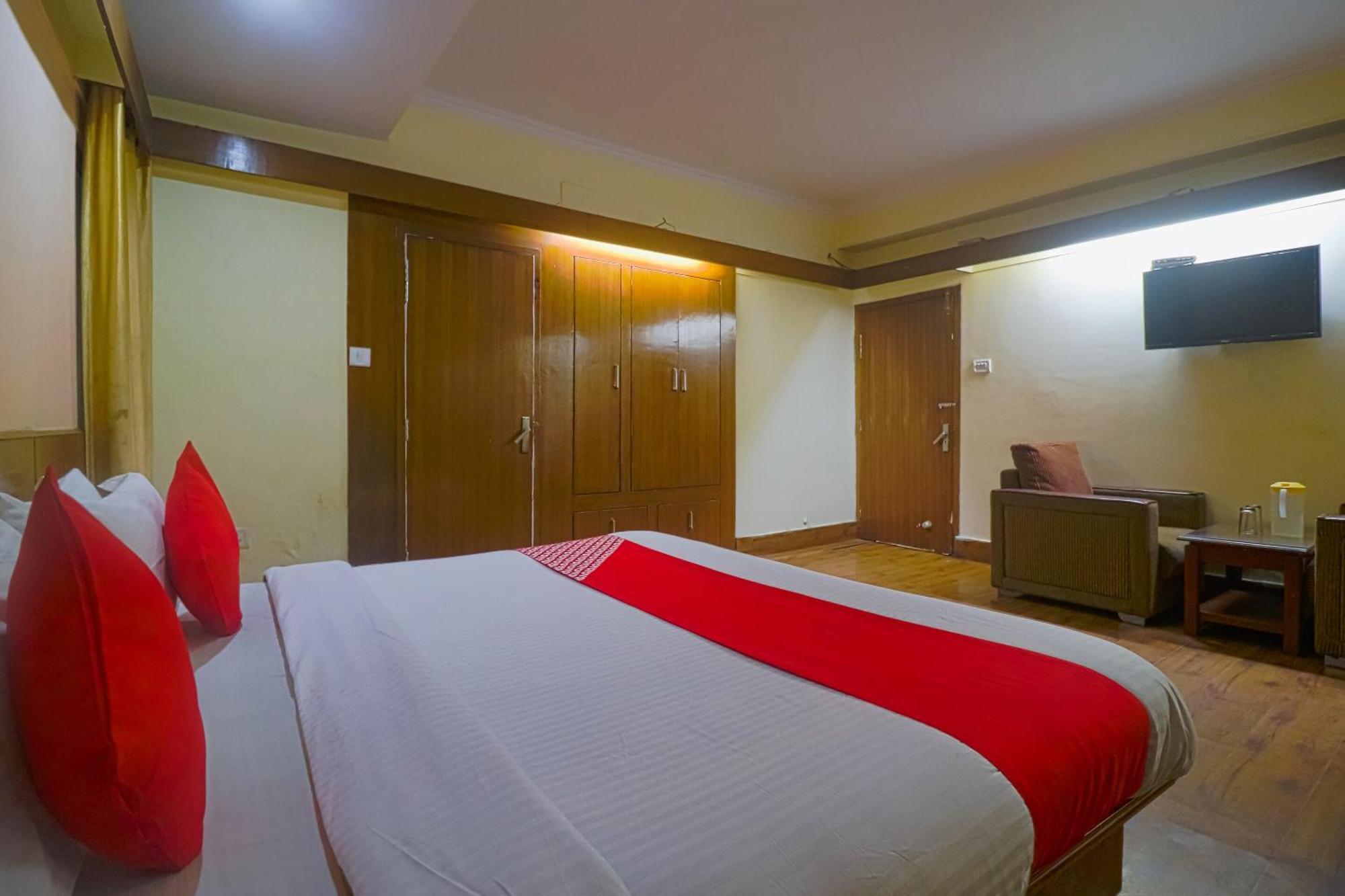 Flagship Hotel Yadgar シムラー エクステリア 写真